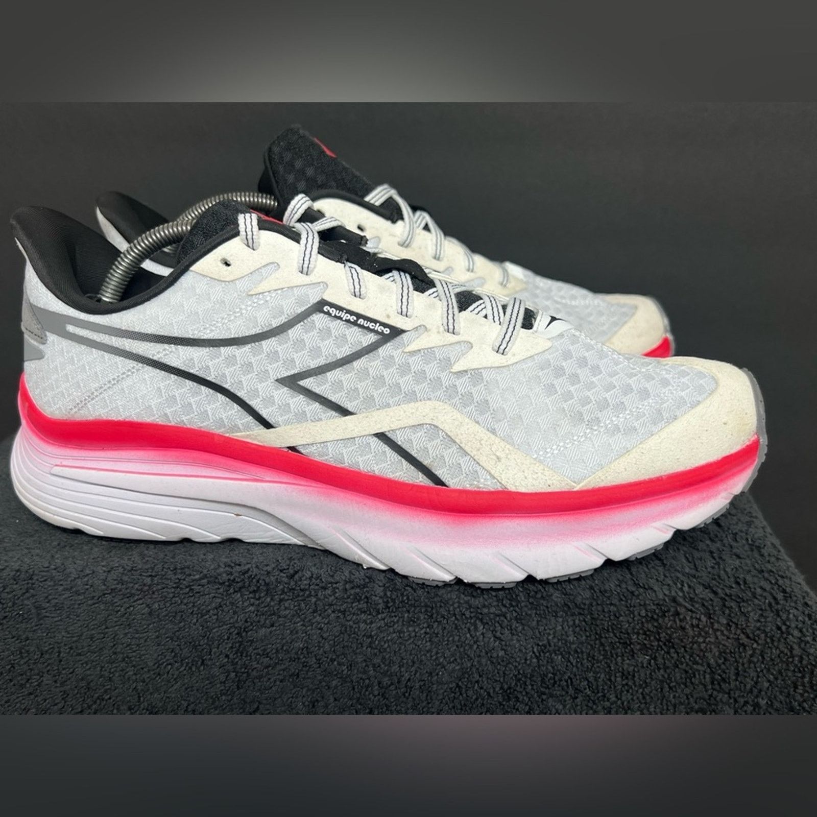 Diadora diadora Equipe Nucleo Running Mens Athletic Shoes 11.5 EUC Size US 11.5 / EU 44-45 - 4 Thumbnail