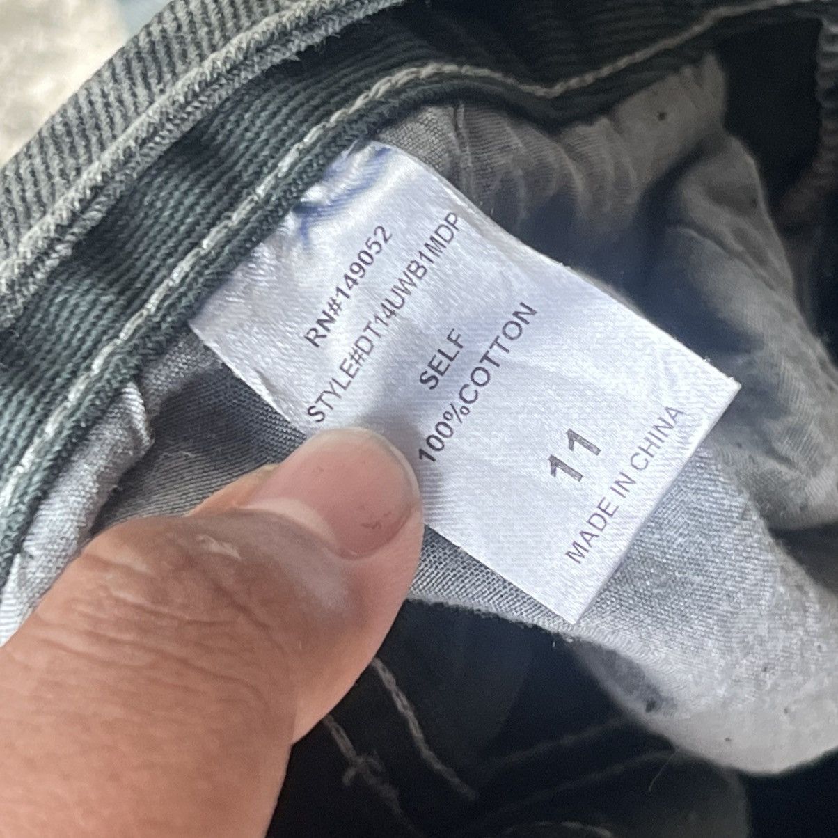 Fashion Nova “y2k style” FASHION NOVA BAGGY CARGO PANTS TECHWEAR STYLE Size US 34 / EU 50 - 12 Thumbnail