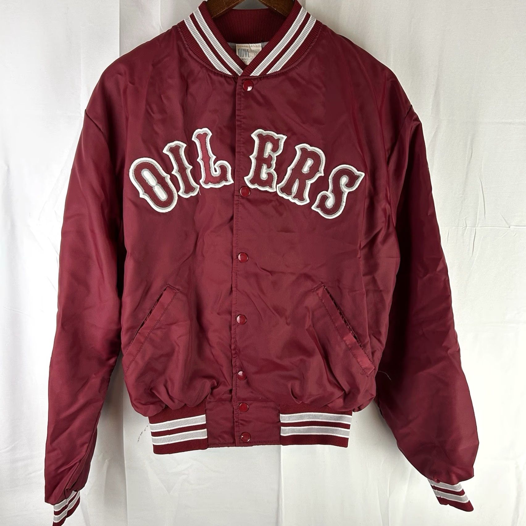 Vintage VINTAGE HOWE Athletic Jacket Oilers Red Made in USA Mens Medium 80s 90s Baseball Hockey Football Snap Varsity Jacket Men Red M USA Oilers 80s 90s Size US M / EU 48-50 / 2 - 2 Thumbnail