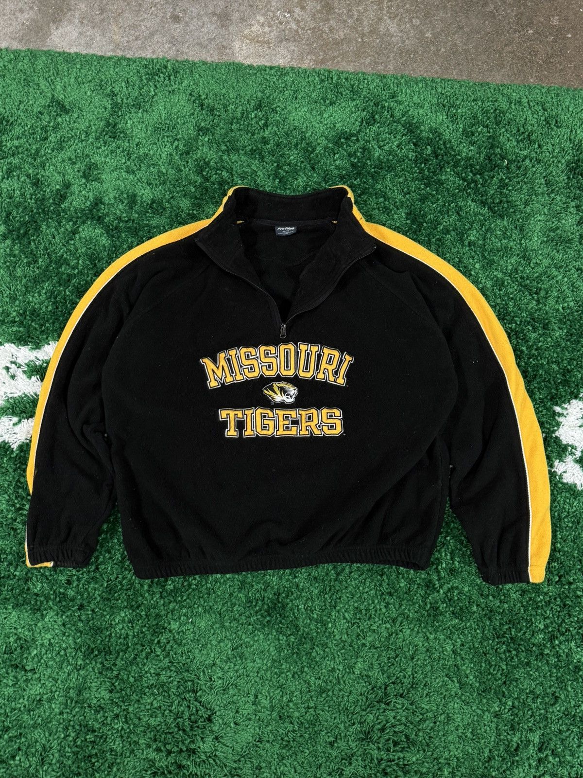 Vintage Vintage Missouri Tigers Piping Fleece Quarter Zip Jacket Size US XL / EU 56 / 4 - 1 Thumbnail