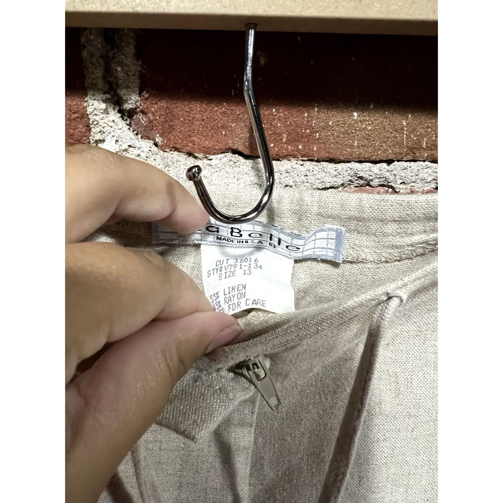 Vintage VINTAGE La Belle Linen Rayon Beige Pants Slim? No: Relaxed Wide-Leg Cropped Beige PANTS La Belle Women Size 13 Size 34" / US 12 / IT 48 - 2 Thumbnail