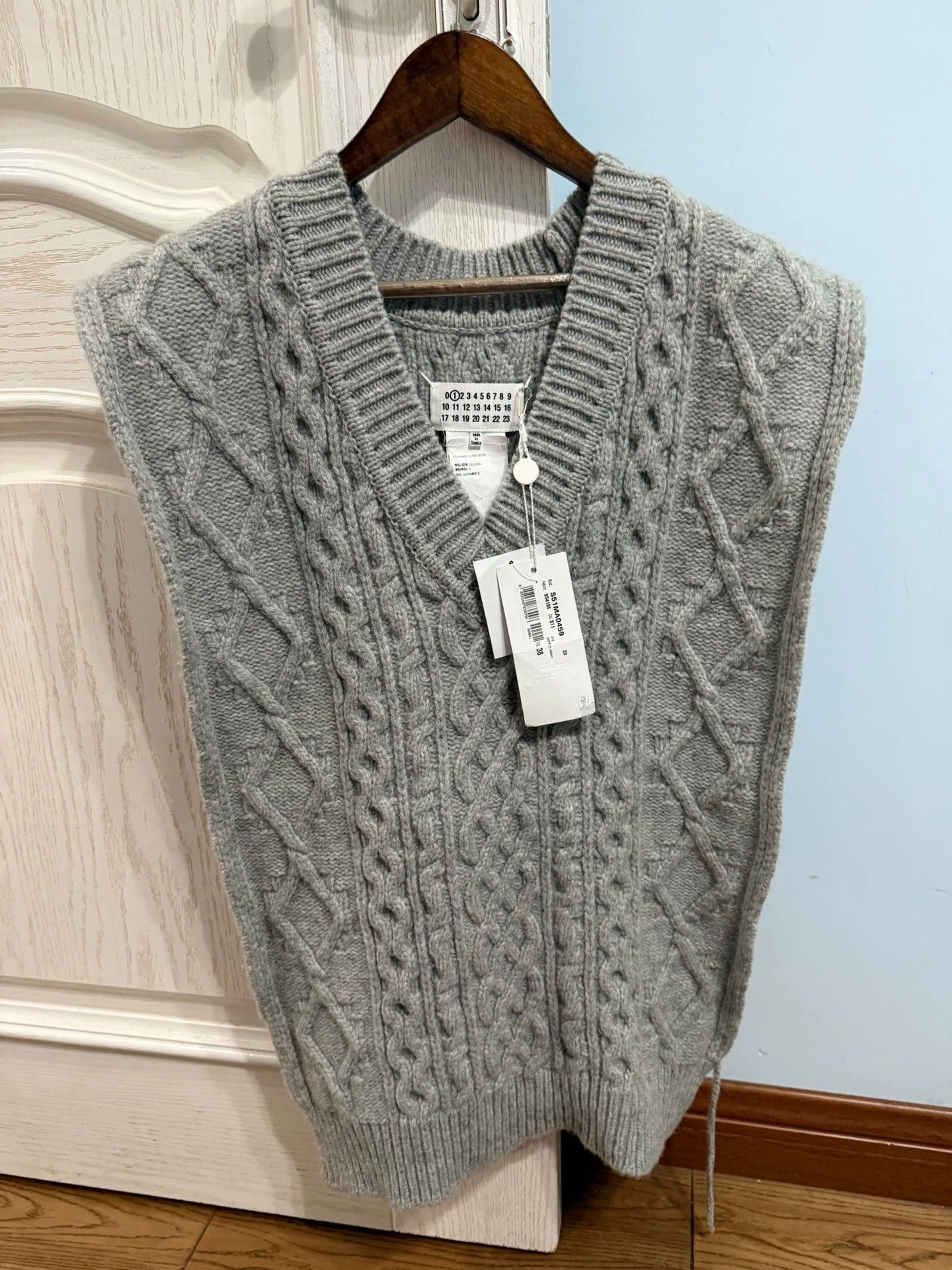 Maison Margiela Maison Margiela Wool Knit Vest NWT Size XS / US 0-2 / IT 36-38 - 3 Thumbnail