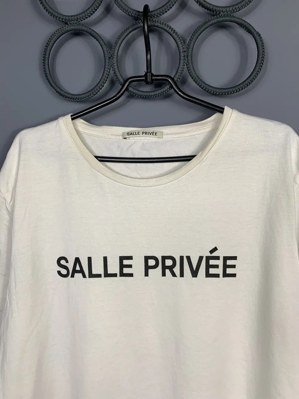 SALLE PRIVEE SALLE PRIVÉE Tshirt Big Logo Designer Rare Tee Size US XL / EU 56 / 4 - 3 Thumbnail