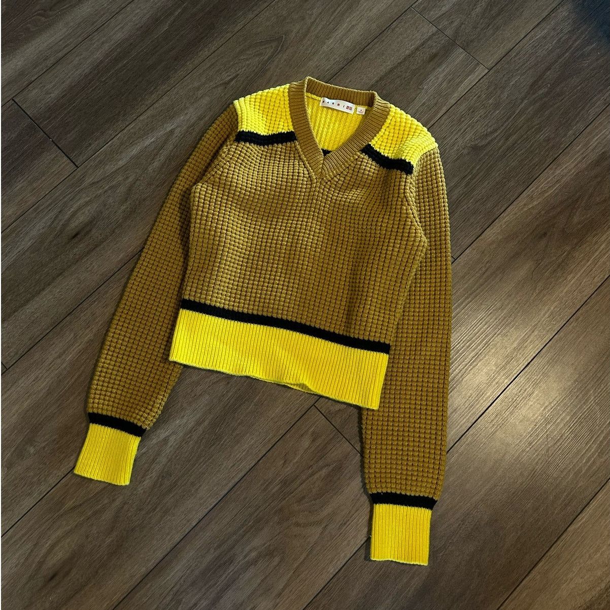 Marni MARNI MUSTARD YELLOW KNIT SWEATER Size M / US 6-8 / IT 42-44 - 1 Thumbnail