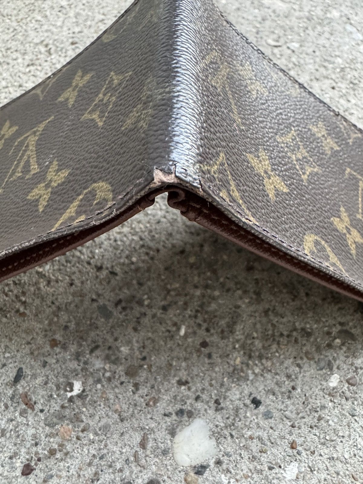 Louis Vuitton Vintage 🔥Louis Vuitton🔥Bifold wallet (Date Code CA0034) Size ONE SIZE - 8 Thumbnail