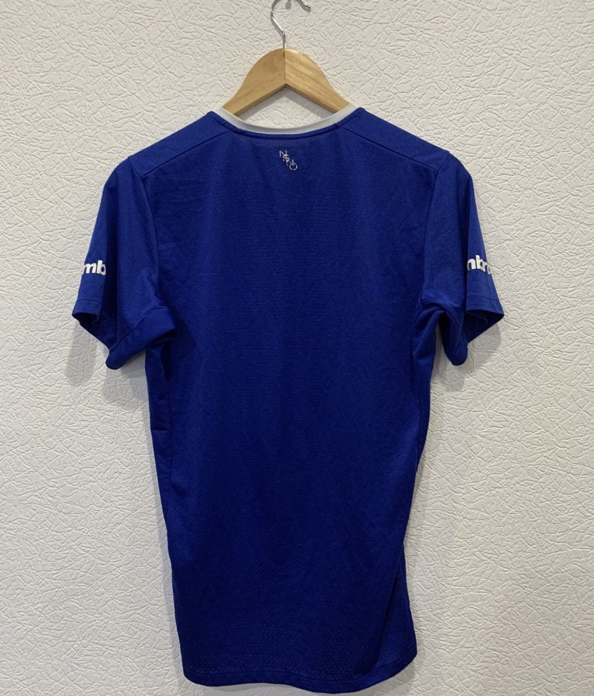 Umbro EVERTON UMBRO 2015/2016 HOME KIT SOCCER JERSEY FOOTBALL Size US S / EU 44-46 / 1 - 3 Thumbnail