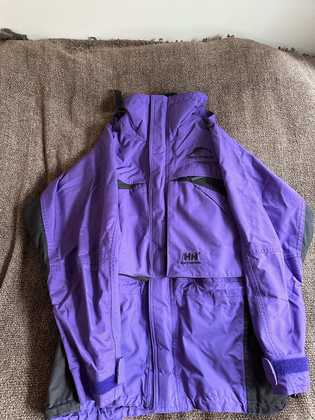 Image of Helly Hansen Jacket in Black Purple, Men's (Size XS)