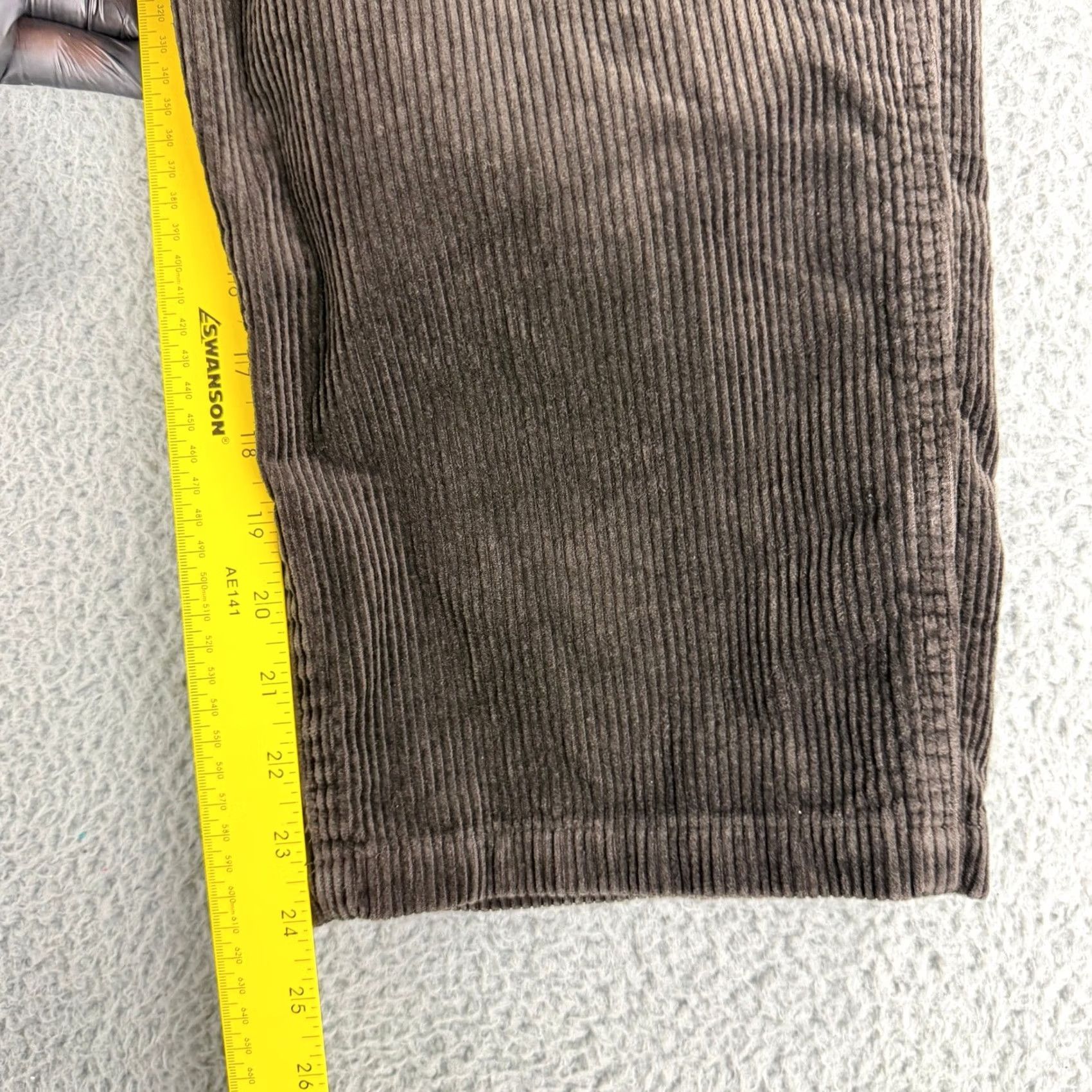 Uniqlo Uniqlo U Corduroy Wide Fit Work Pants Mens 28 Brown Lemaire 321-430875 Size US 28 / EU 44 - 7 Thumbnail