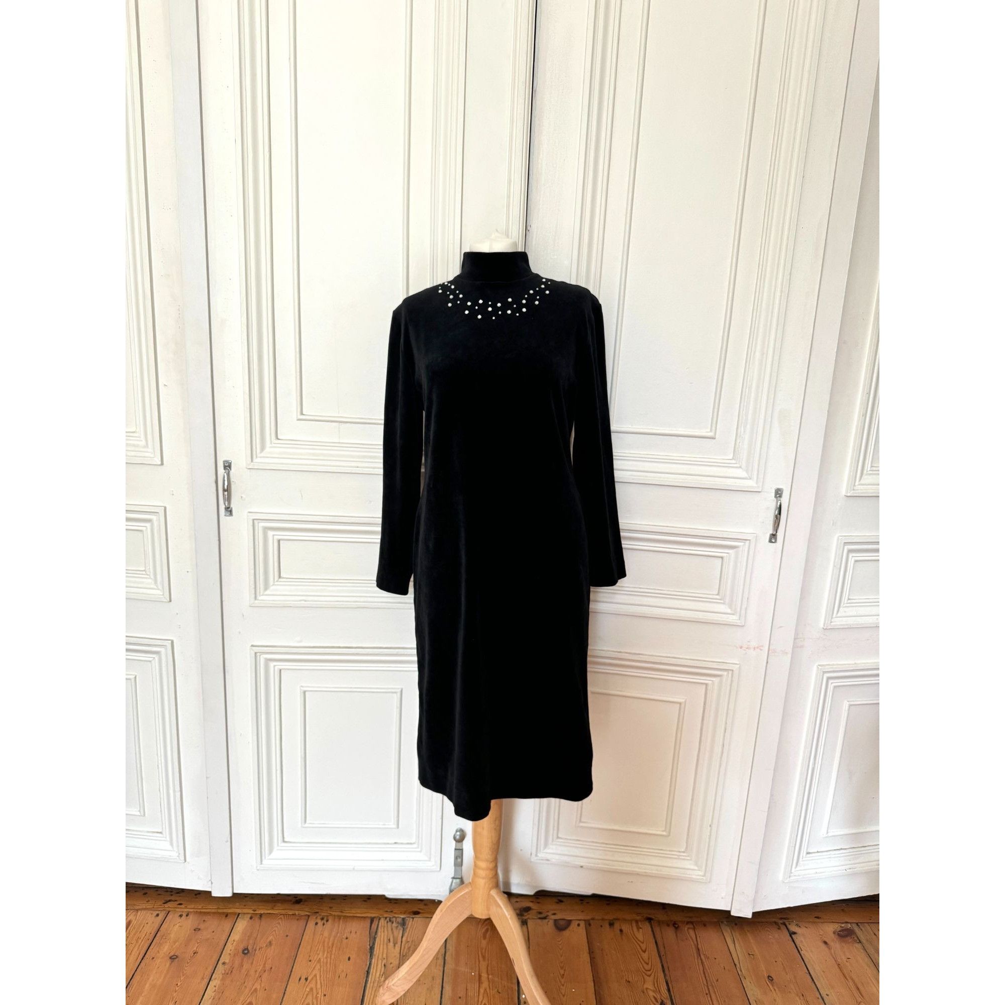 Yves Saint Laurent Vintage Black Velvet Dress Size M / US 6-8 / IT 42-44 - 1 Thumbnail