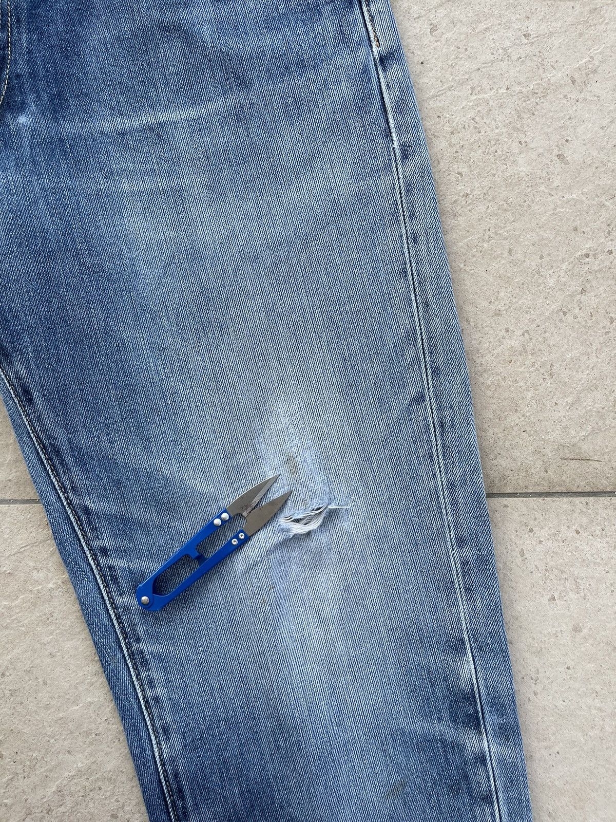 Japanese Brand × Uniqlo 🔥Japanese Brands Uniqlo Distressed Denim W30🔥 Size US 30 / EU 46 - 10 Thumbnail