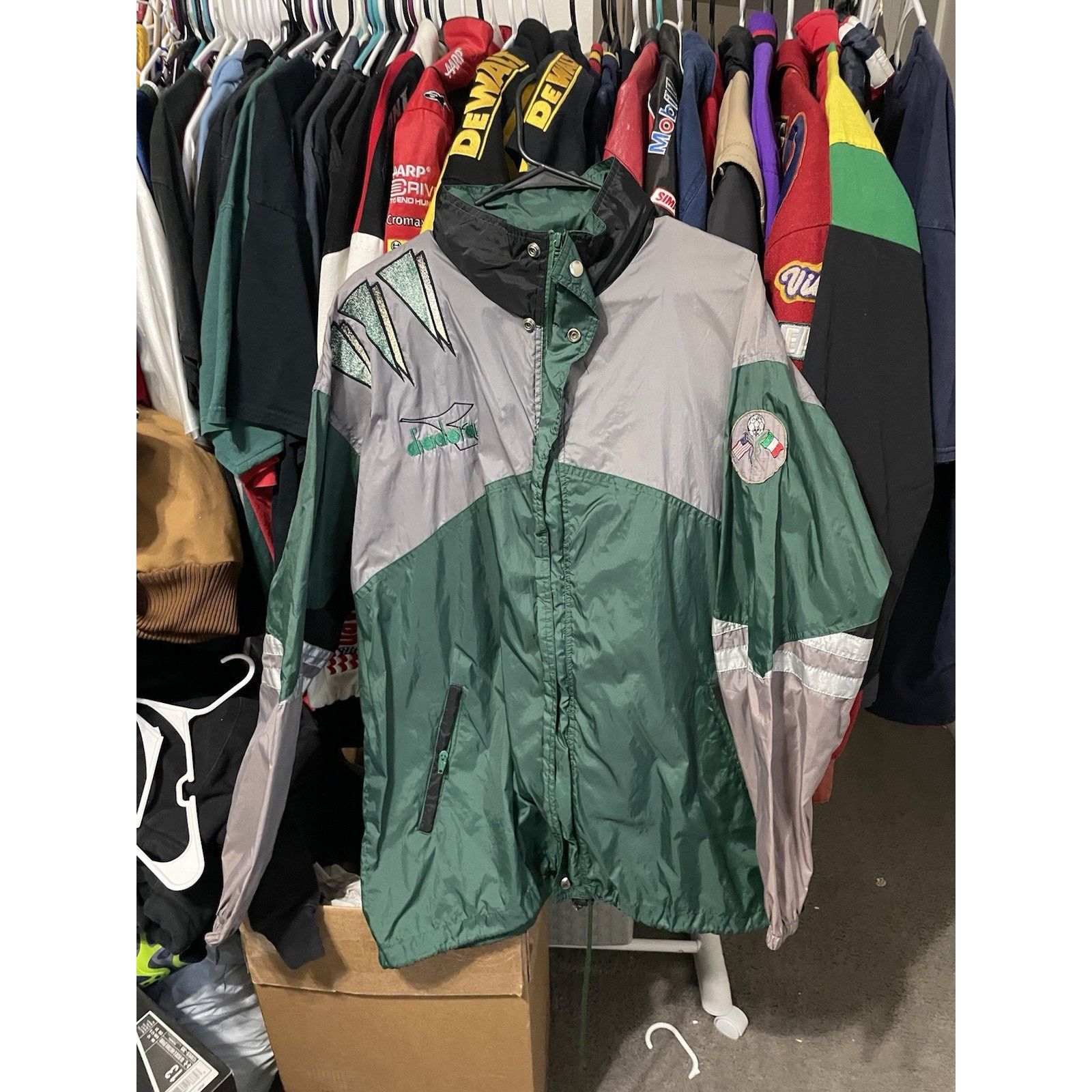 Diadora Size L-Vintage 90's Diadora Jacket with hood Men Green Nylon Size US L / EU 52-54 / 3 - 1 Thumbnail