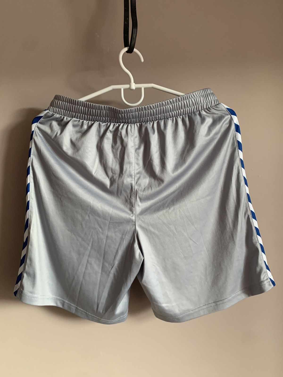 Hummel Everton Away Football Shorts Hummel Soccer Size XS Size US 30 / EU 46 - 2 Thumbnail