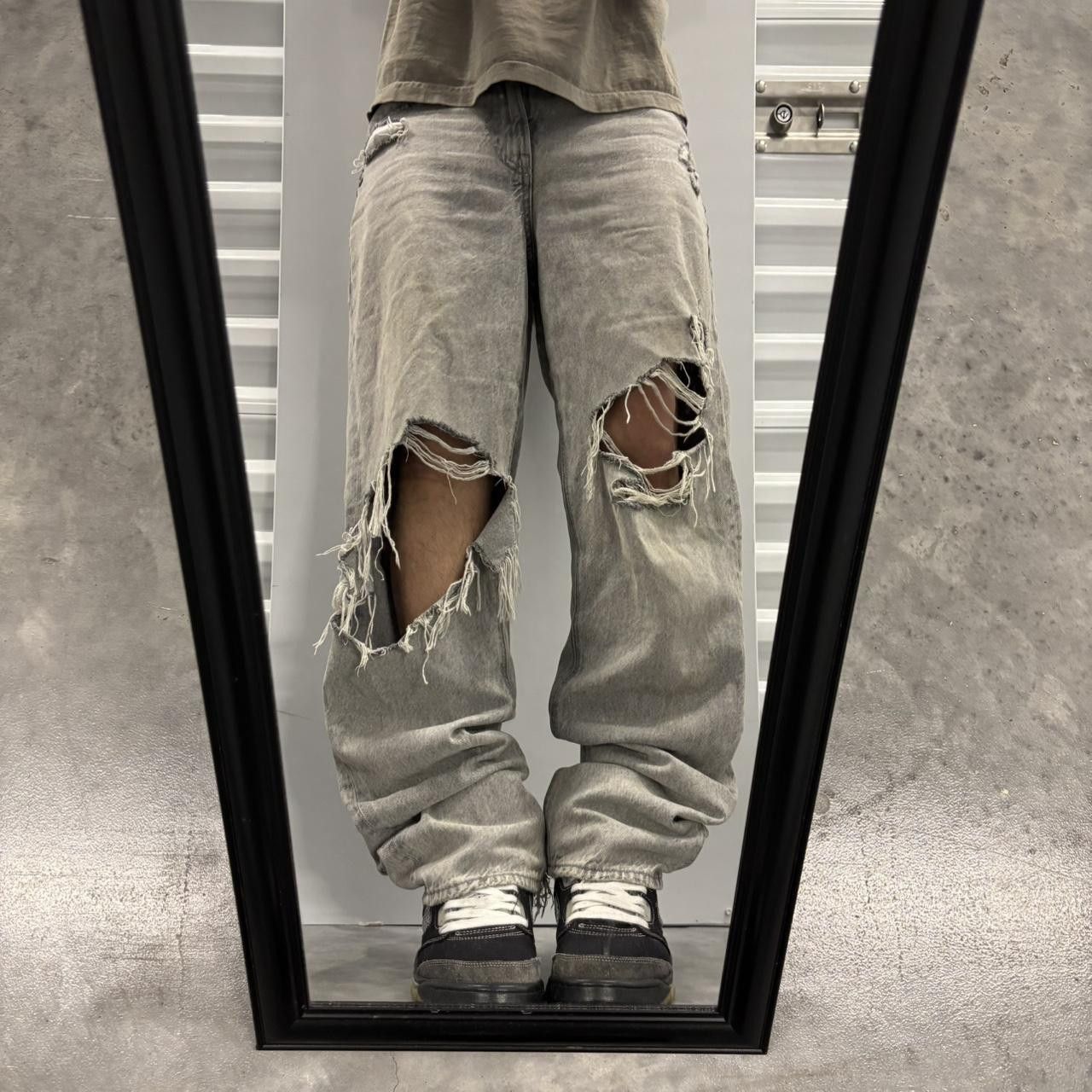 Japanese Brand × Vintage Crazy Vintage Y2K/2000s Grunge Faded Grey Streetwear Distressed Denim Jeans! Size US 30 / EU 46 - 1 Thumbnail