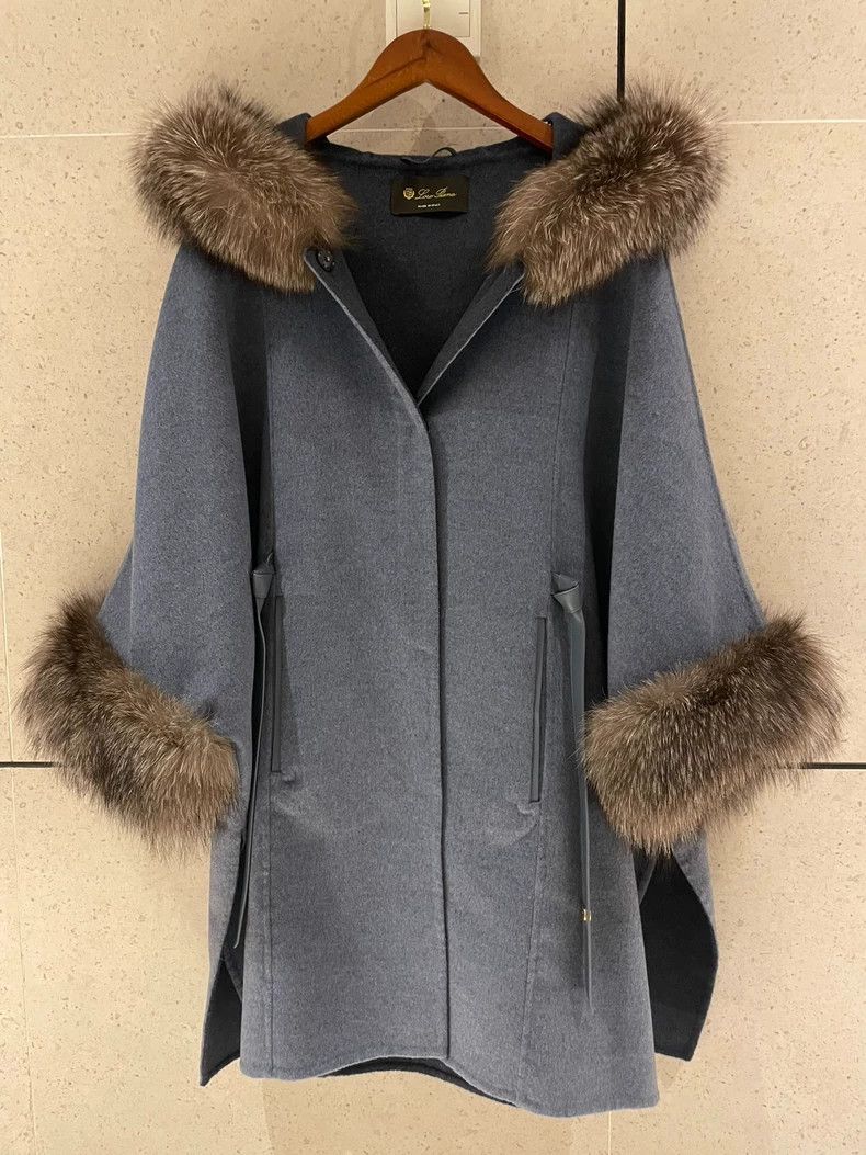 Loro Piana Loro Piana Sheepskin cloak Size XS / US 0-2 / IT 36-38 - 1 Thumbnail