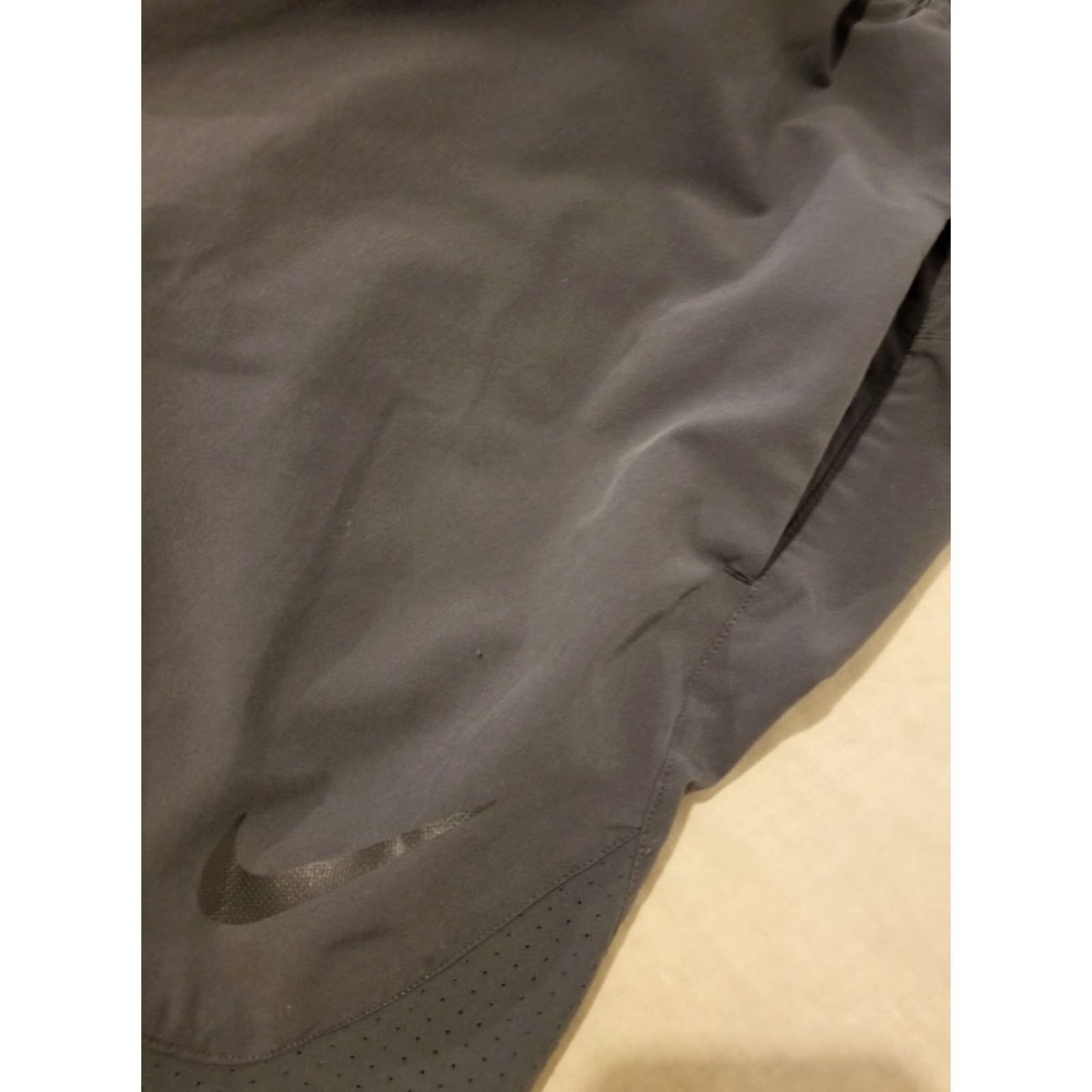 Nike VINTAGE Mens Nike Shorts L Large Gray Athletic Gym Workout Size US 33 - 3 Thumbnail