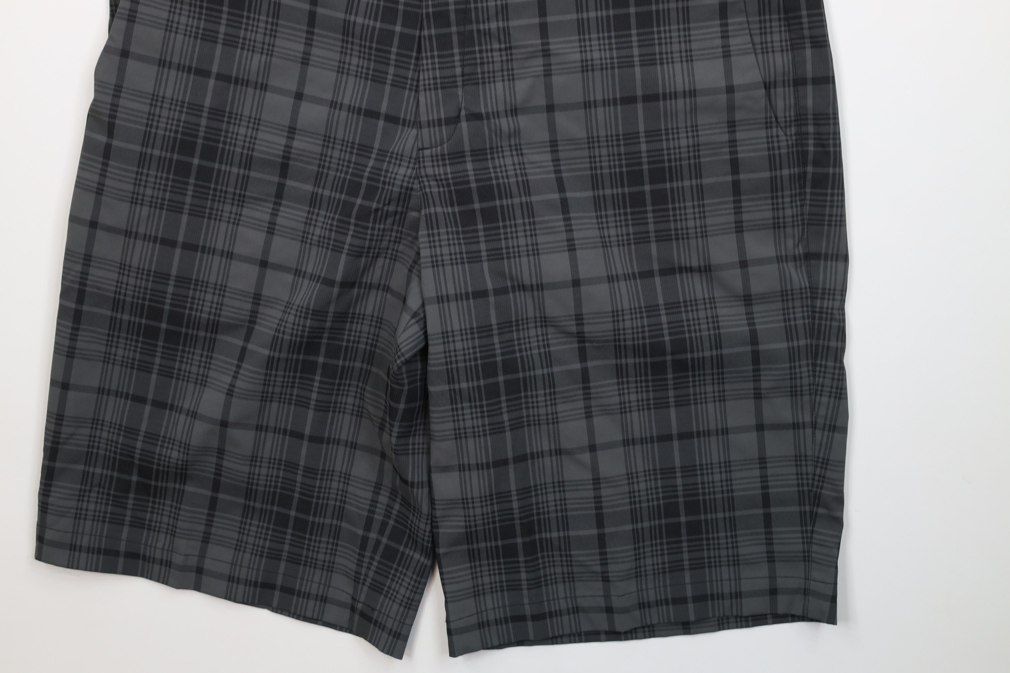 Nike Nike Golf Front Dri-Fit Golfing Chino Shorts Gray Plaid Size US 34 / EU 50 - 4 Thumbnail