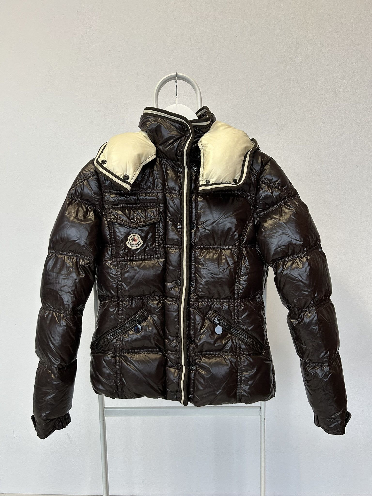 Moncler Moncler quincy hooded puffer jacket with badge Size XS / US 0-2 / IT 36-38 - 4 Thumbnail