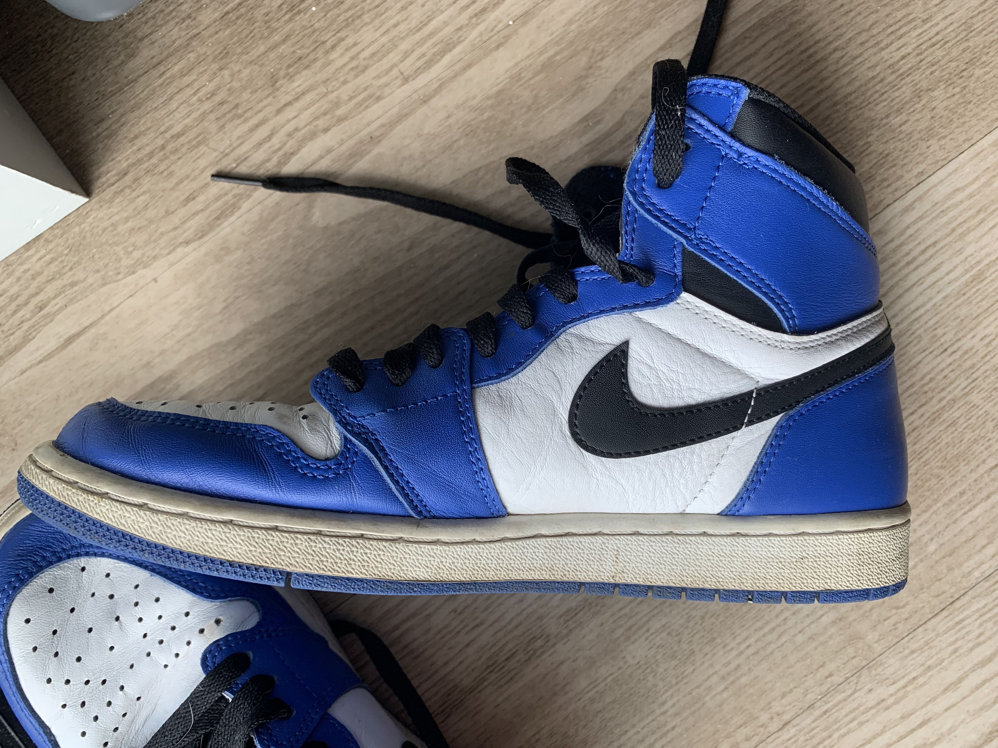 Jordan Brand Air Jordan 1 Retro High OG Game Royal Size US 9.5 / EU 42-43 - 6 Thumbnail