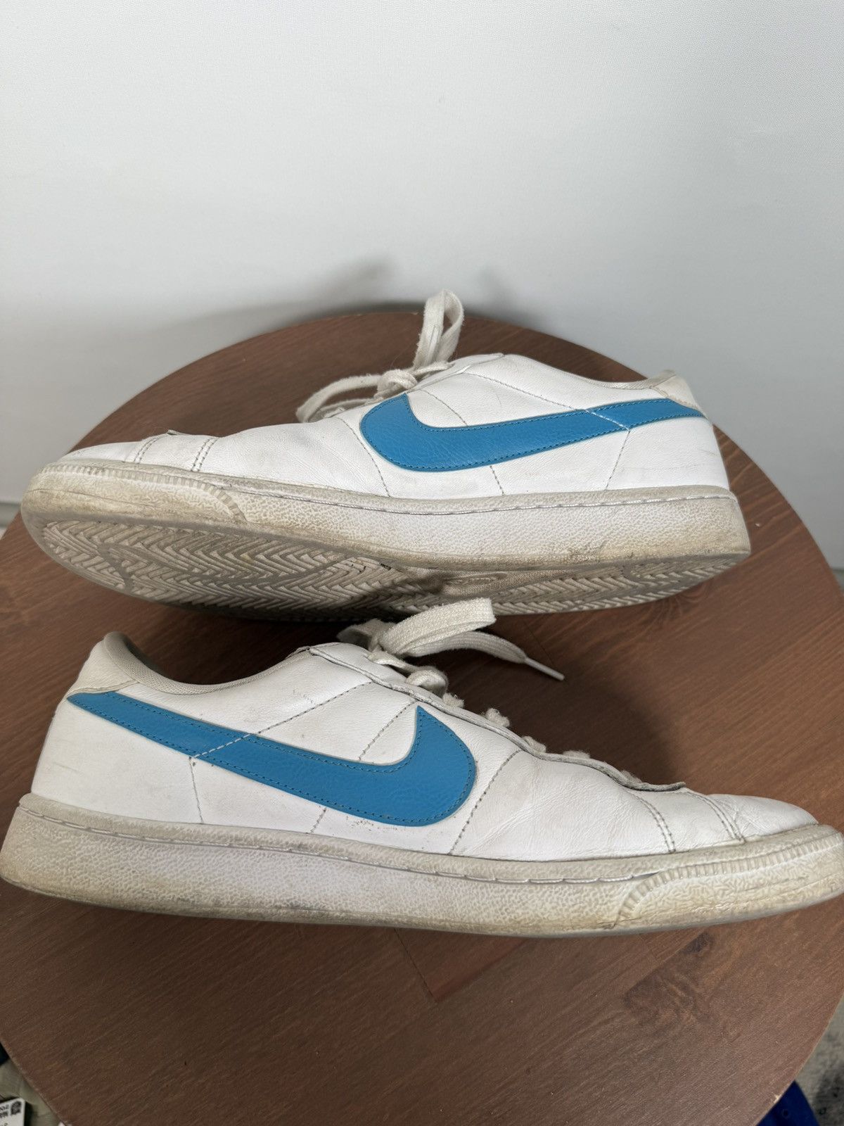 Nike Rare Nike Tennis Sneakers Size US 10 / EU 43 - 2 Thumbnail