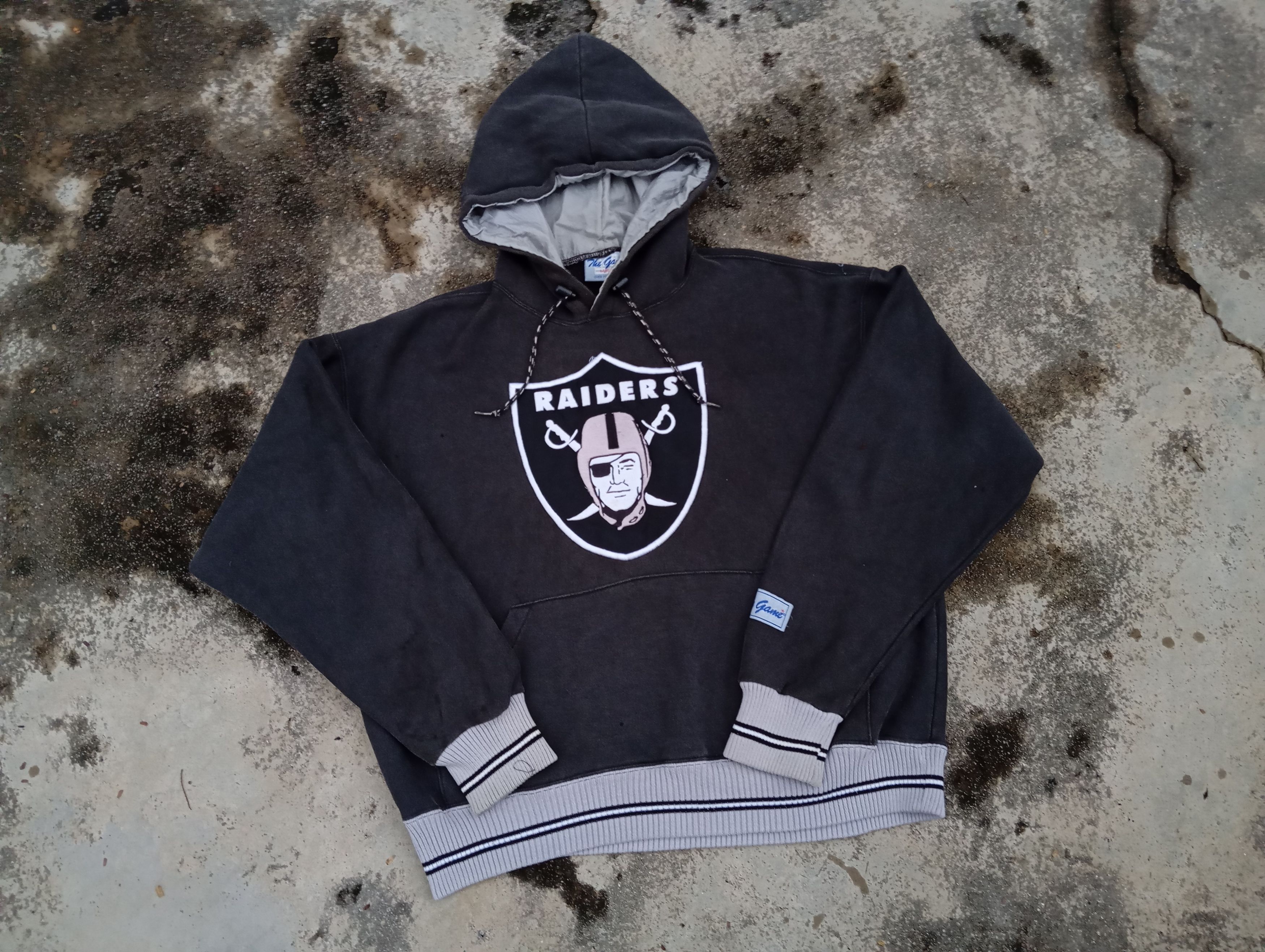 NFL NFL Raiders 🏈 VTG 90s hoodie BIG LOGO & Embroidered 💥 Size US L / EU 52-54 / 3 - 1 Thumbnail