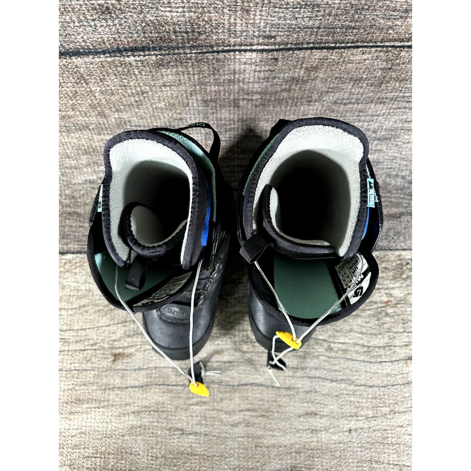 Burton BURTON Mint Boa Snowboard Boots Black Women's Size 6 Size US 6.5 / IT 36.5 - 4 Thumbnail