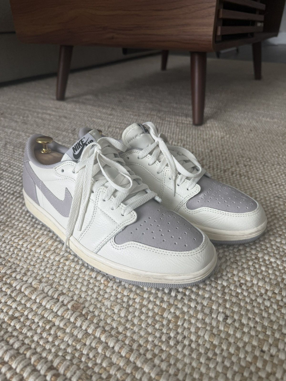 Nike Nike Air Jordan 1 Low OG Size US 9.5 / EU 42-43 - 1 Thumbnail