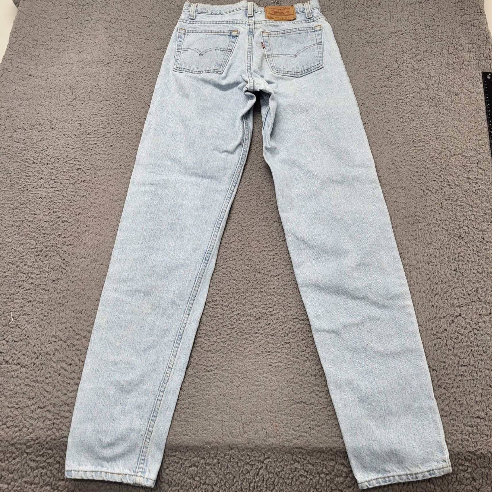 Levi's VINTAGE Levi’s 550 Jeans Men’s 30x36 Blue Denim USA 1995 Flaw* Leather Logo Embroidered 5-Pocket Regular Straight Jeans Mens Size US 30 / EU 46 - 2 Thumbnail