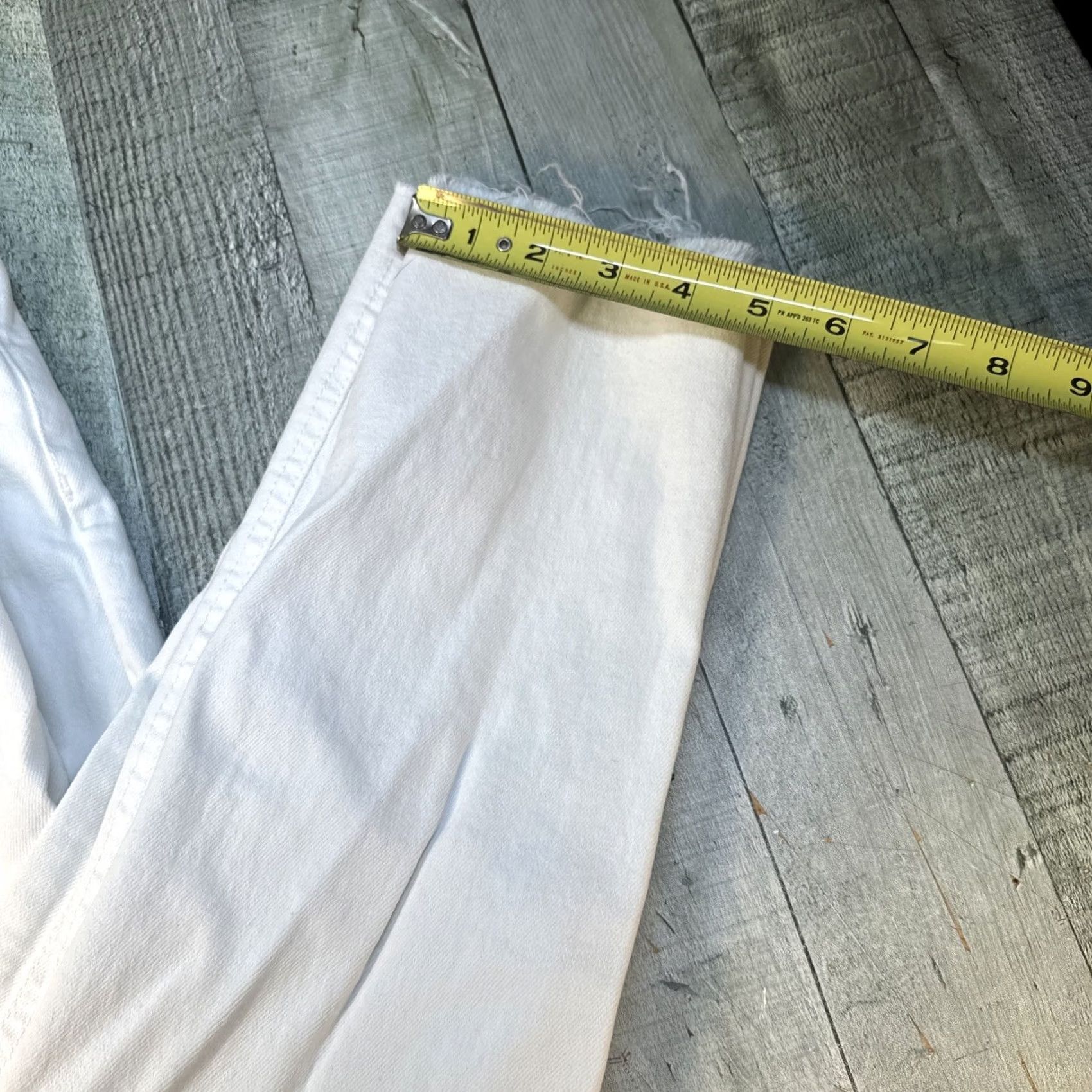 Zara VINTAGE Men’s White Zara Size 31 Distress Capri Length 25 White Jeans Size US 31 - 6 Thumbnail