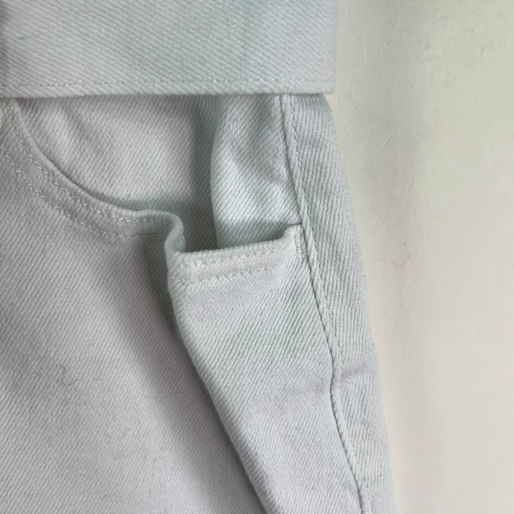 Denime VINTAGE SO White Denim Mini Skirt Womens Size 5 27W Short Casual Party Cotton Blend Stretch Size 27" / US 4 / IT 40 - 2 Thumbnail