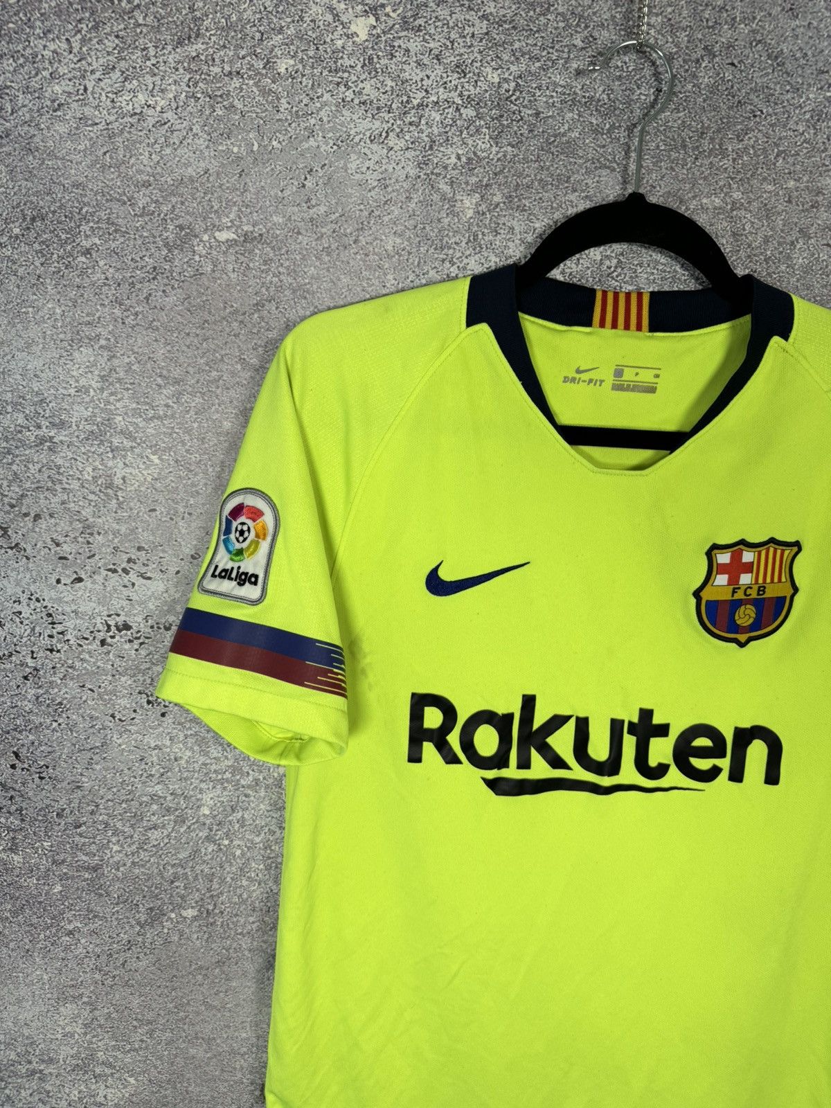 Nike Vintage FC Barcelona 2018/19 Away Nike Soccer Jersey Size US S / EU 44-46 / 1 - 3 Thumbnail