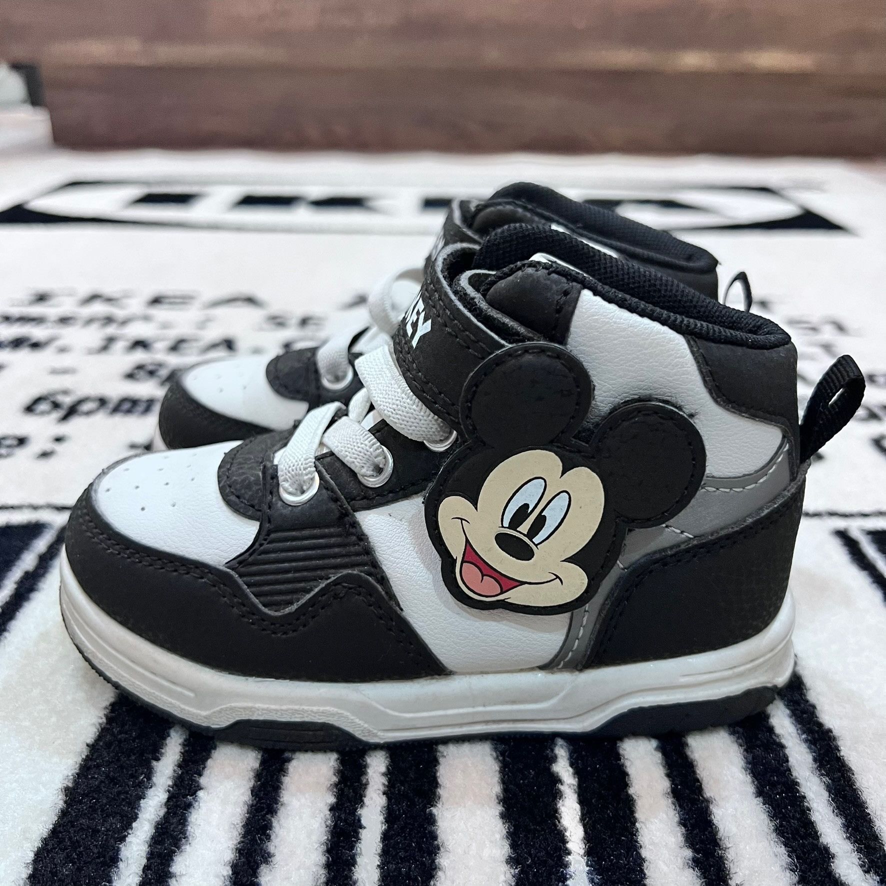 Disney Disney Mickey Logo High Top Velcro Strap Toddler Shoes Size US 8 / EU 41 - 3 Thumbnail