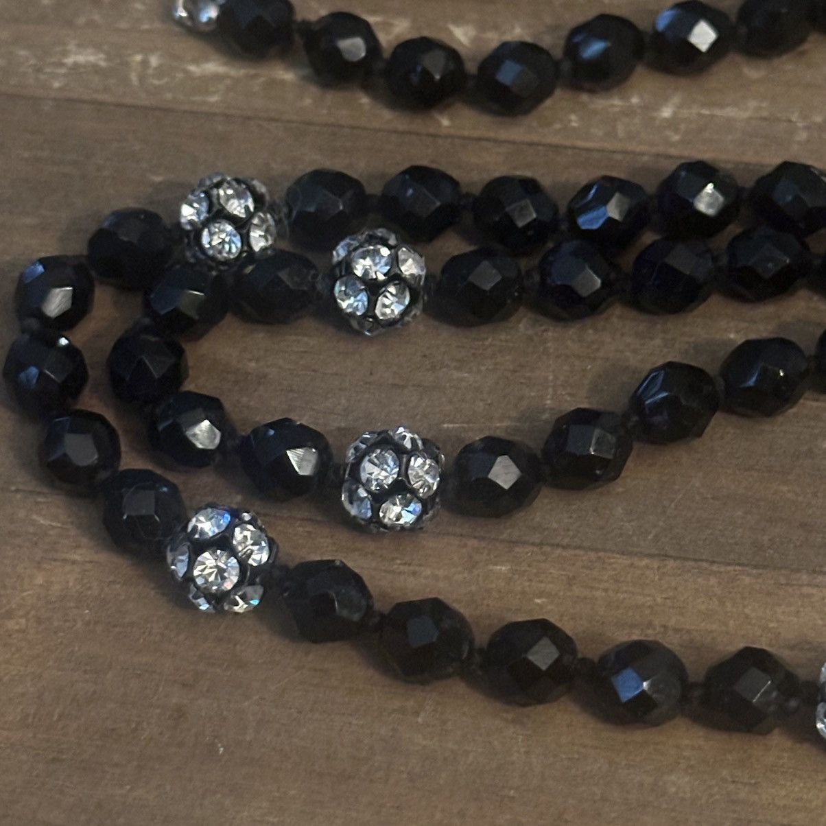 Vintage Vintage long black glass bead necklace Size ONE SIZE - 4 Thumbnail