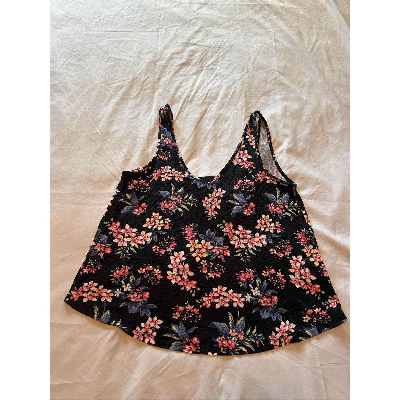 American Eagle Outfitters American Eagle Soft & Sexy Crepe Floral Tank Top Woman’s Siz Size M / US 6-8 / IT 42-44 - 1 Thumbnail