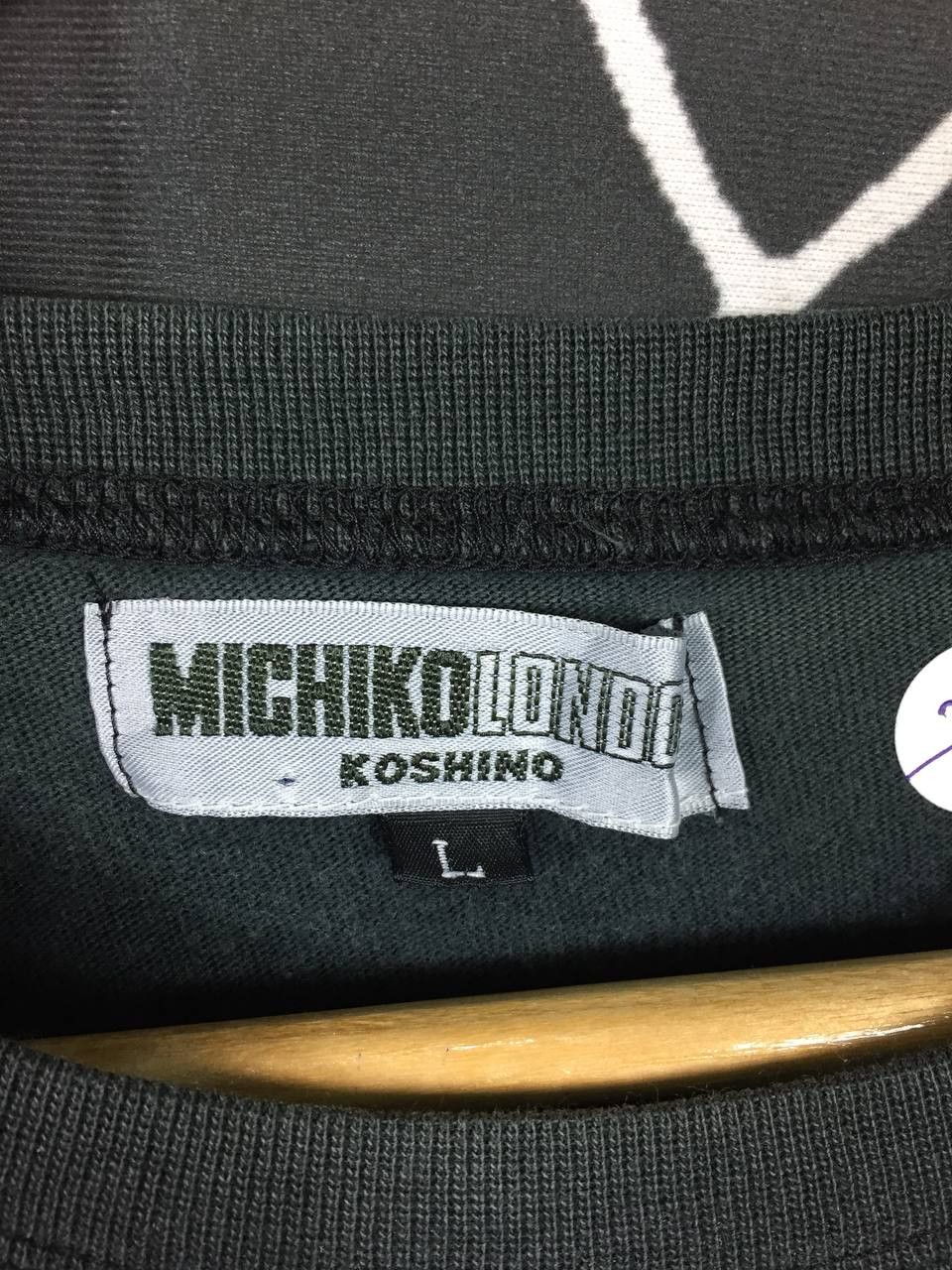 Michiko Koshino London Vtg Michiko London Koshino MKL Center Logo Tee Size US L / EU 52-54 / 3 - 8 Thumbnail