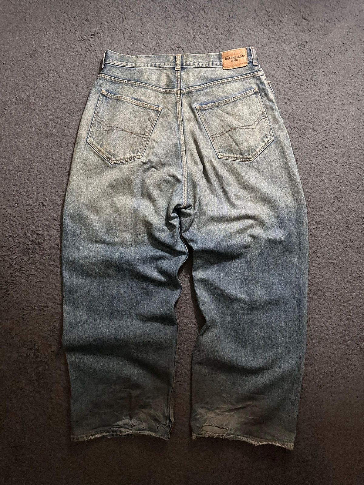 Balenciaga Winter 22 wax baggy jeans Size US 34 / EU 50 - 2 Thumbnail