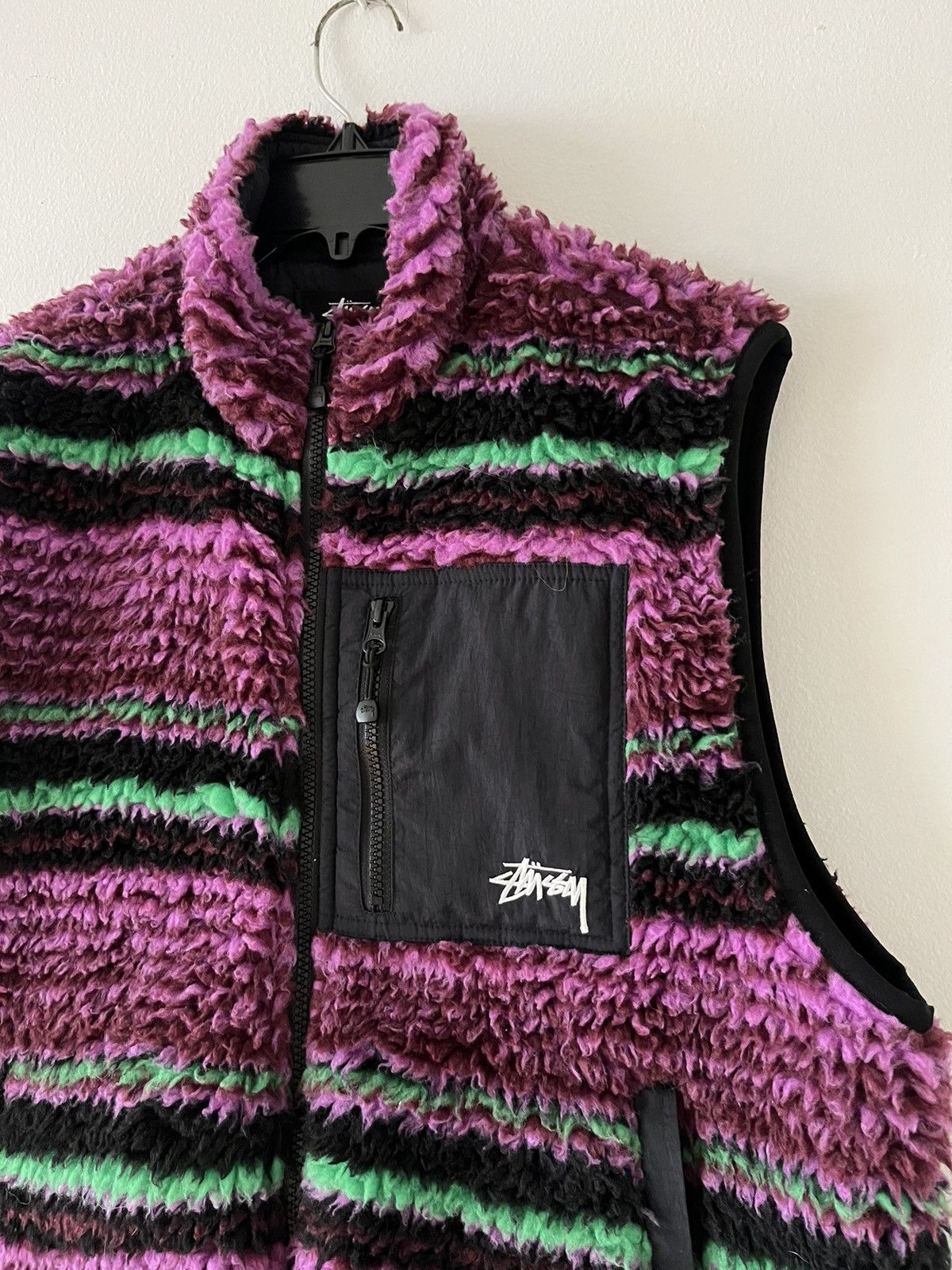 Stussy Stüssy Vest Striped Sherpa size M purple green and black Size US M / EU 48-50 / 2 - 2 Thumbnail