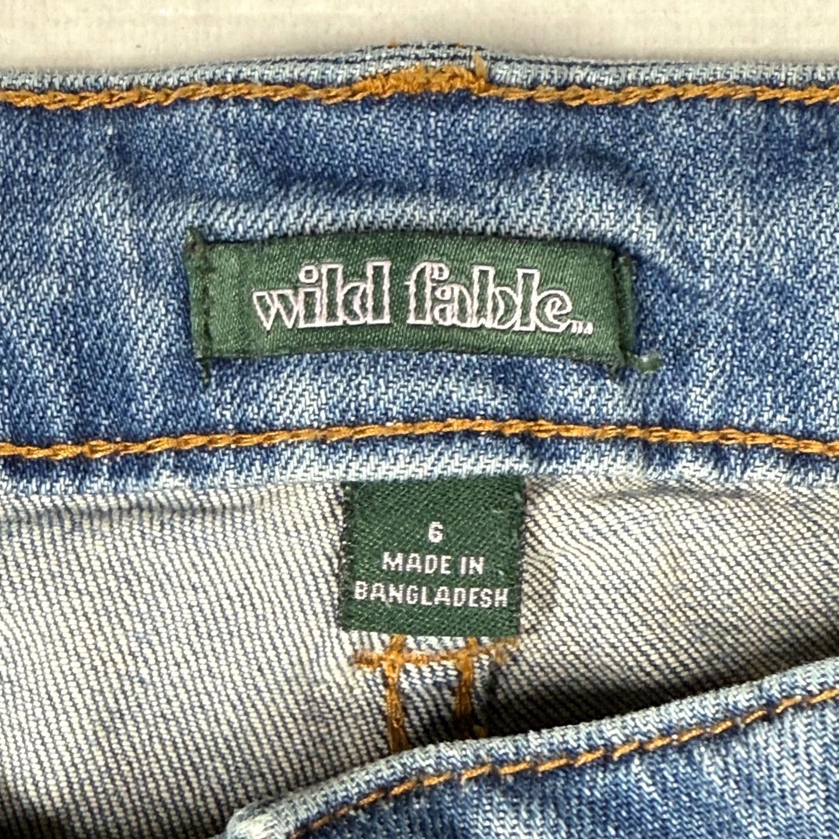 Vintage Wild Fable Jeans Womens 6 Blue Straight Leg Medium Washed Distressed Ripped Mom Jeans 90s Grunge Womens Size 28" / US 6 / IT 42 - 7 Thumbnail