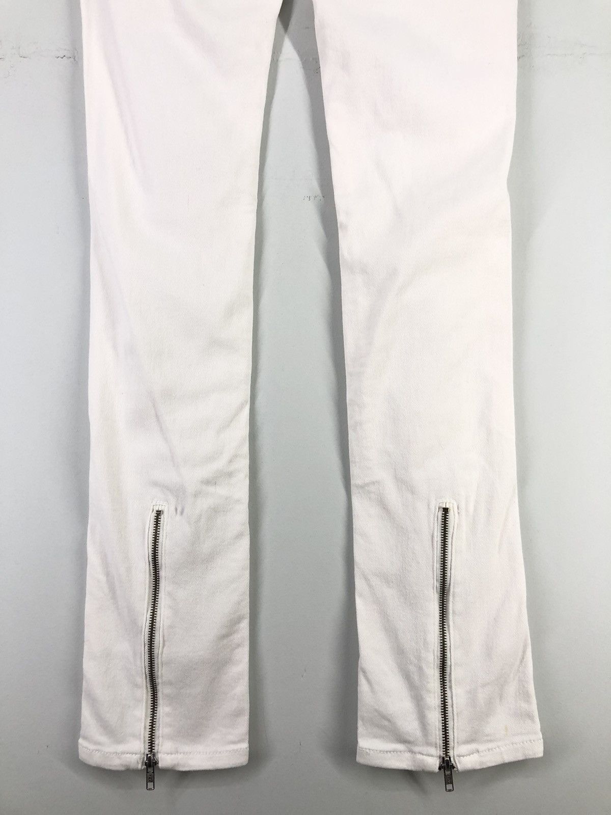 Japanese Brand Japanese Brand Glad News Distressed Flare White Jeans Size US 33 - 16 Thumbnail