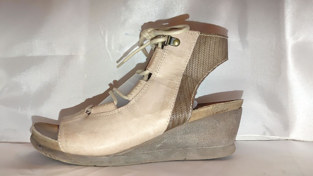 The Unbranded Brand Miz Mooz Satine Leather Lace Up Sandals Size 39 Size US 8.5 / IT 38.5 - 6 Thumbnail
