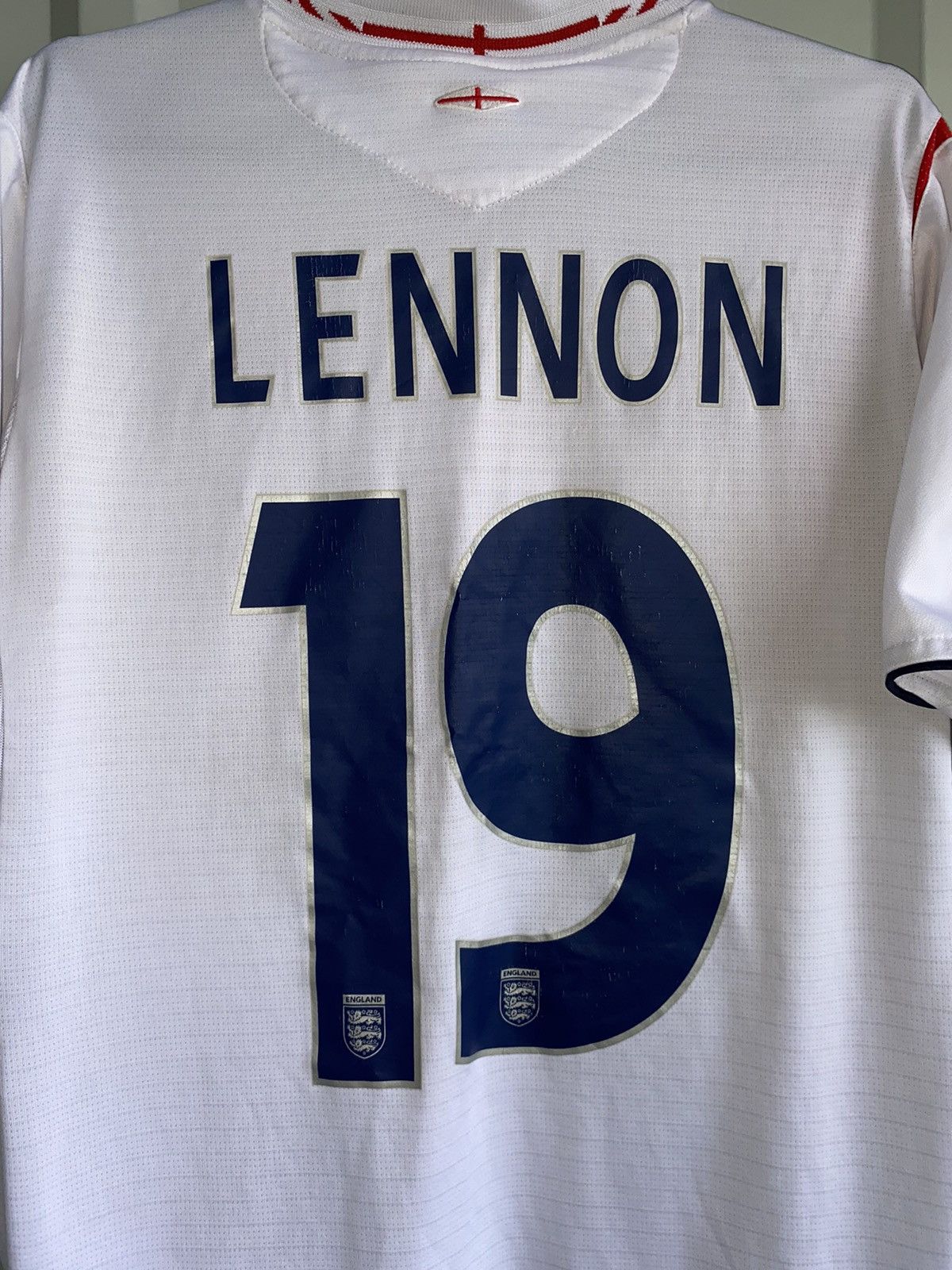 Umbro Jersey England 2005-2007 home, number 19 LENNON Size US L / EU 52-54 / 3 - 7 Thumbnail