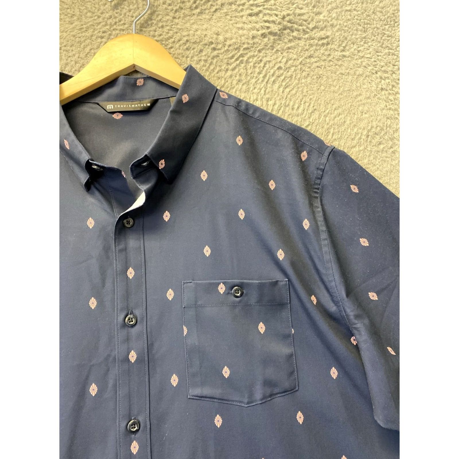 TravisMathew Travis Mathew Shirt Mens XL Navy Short Sleeve Button Front Casual Golf /0721 Size US XL / EU 56 / 4 - 2 Thumbnail