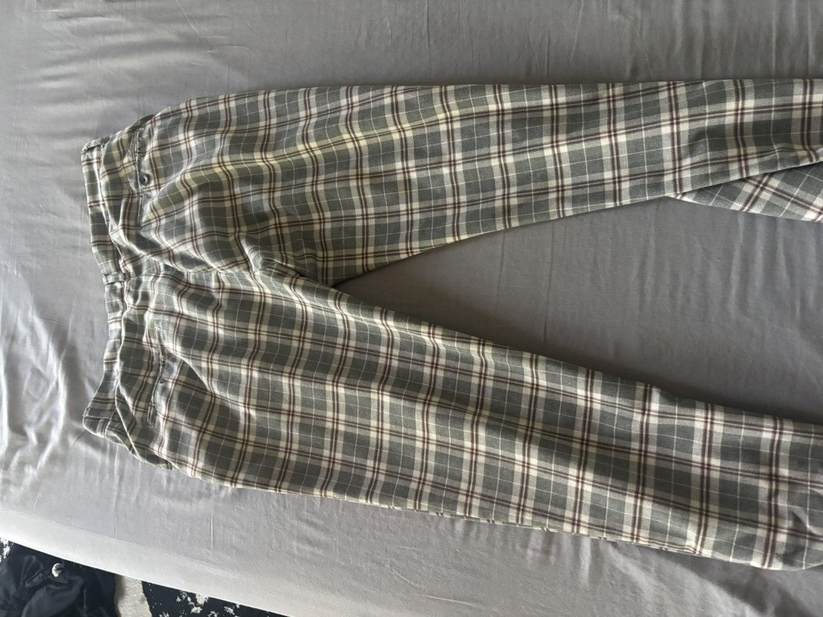H&M H&M Plaid Pants Size US 32 / EU 48 - 2 Thumbnail