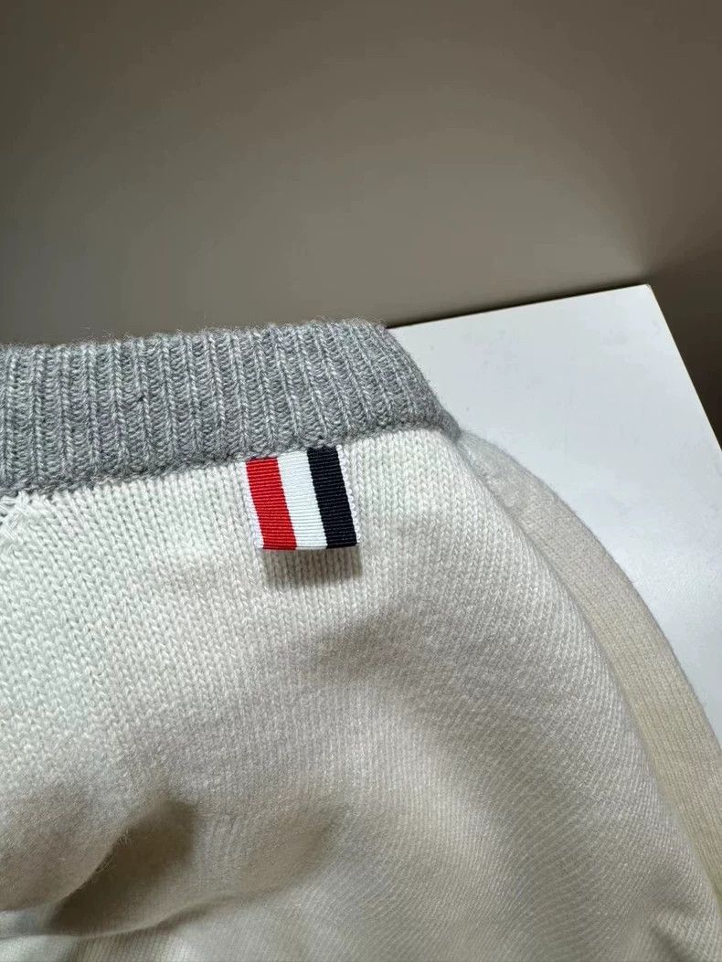 Thom Browne thom browneFW23 Old money style classic four-striped wool c Size US M / EU 48-50 / 2 - 6 Thumbnail