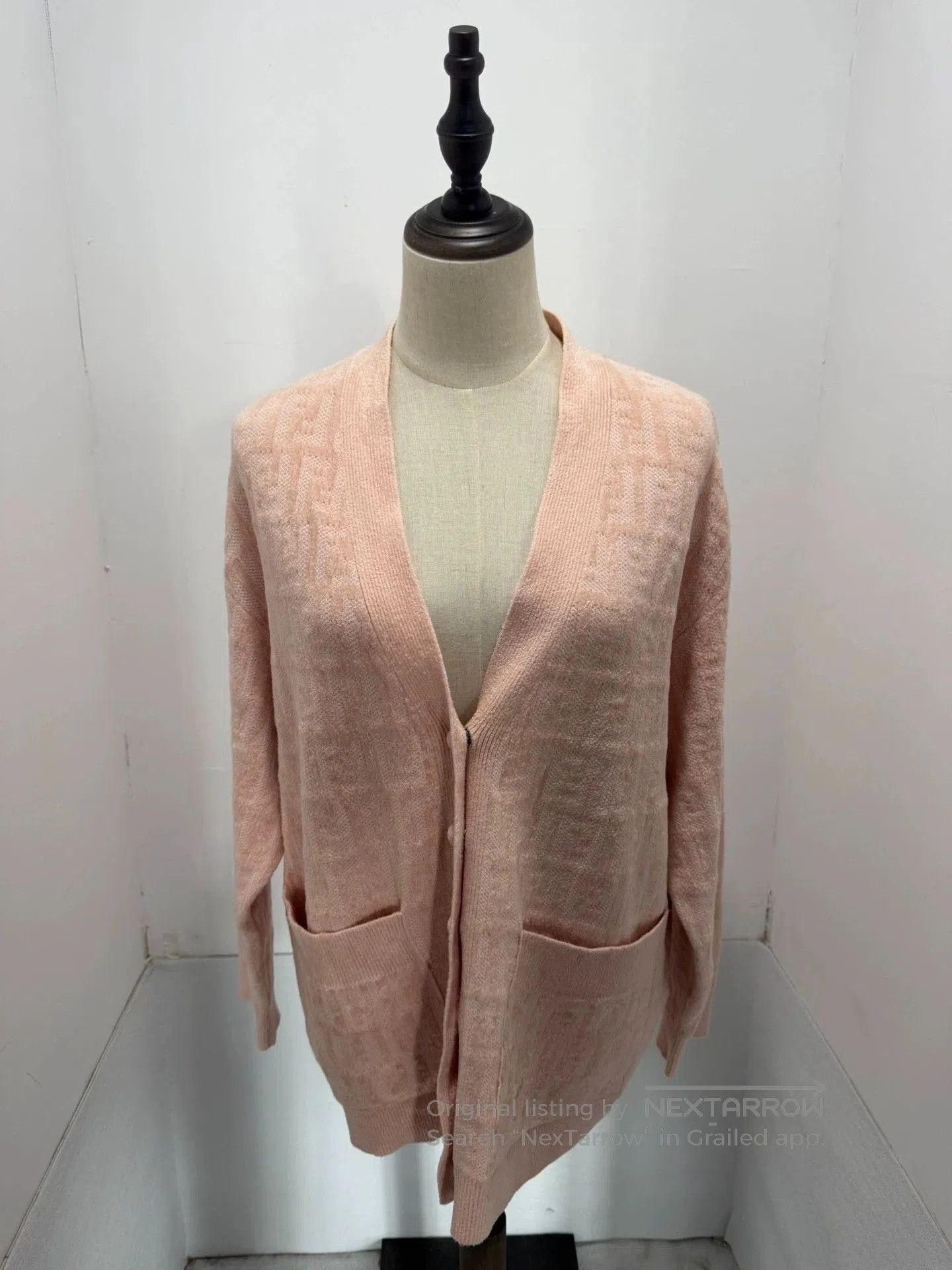 Fendi fendi ff print cardigan in light pink. Size US M / EU 48-50 / 2 - 1 Thumbnail