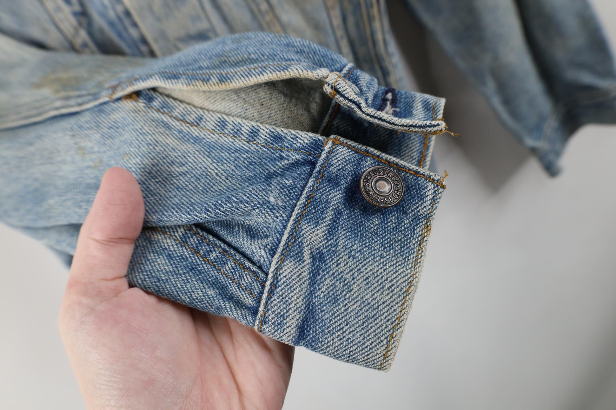 Levi's Vintage 80s Levis Denim Jean Trucker Jacket Blue USA Size US L / EU 52-54 / 3 - 9 Thumbnail