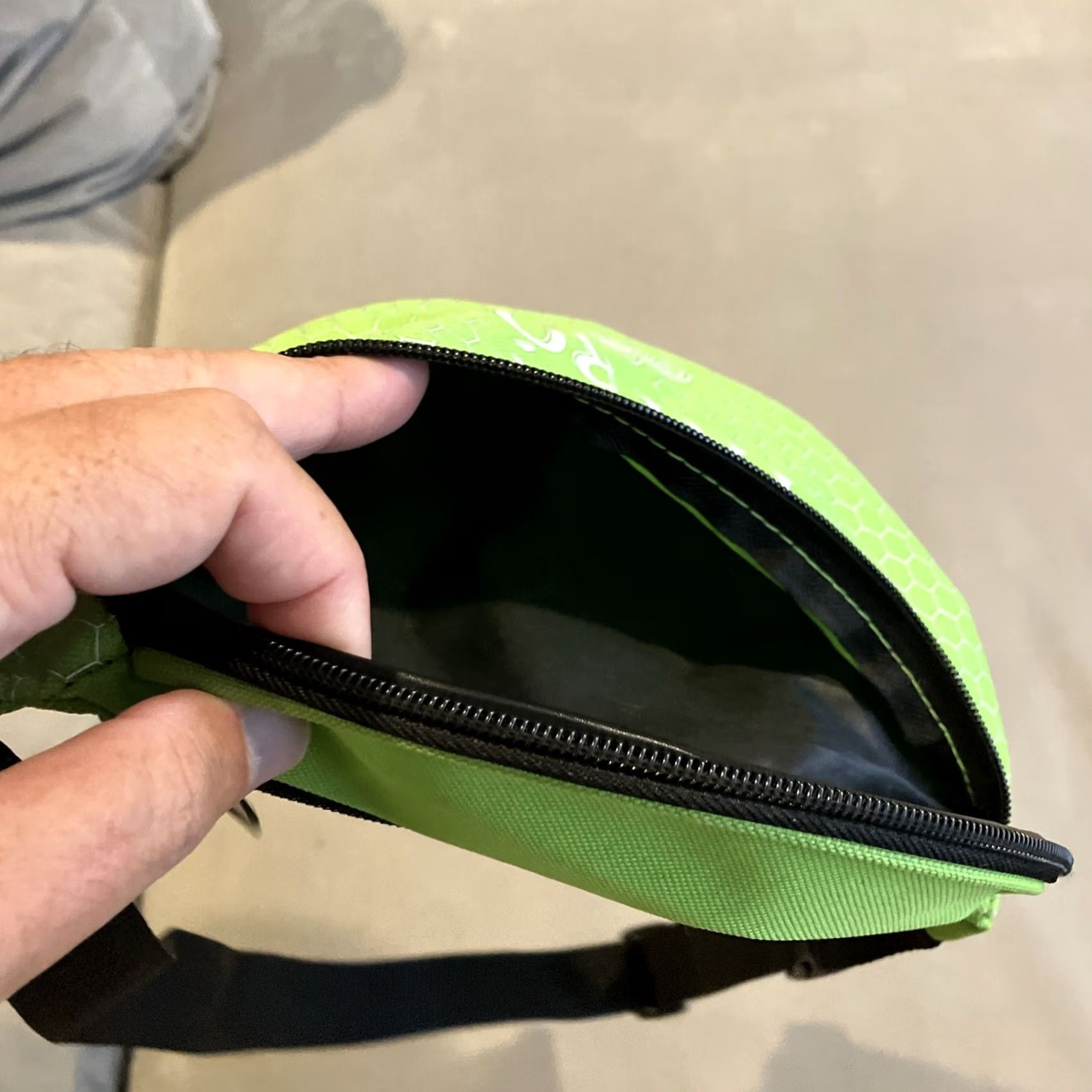 Doublet NWOT Patrón Tequila Bright Green Double Zipper Fanny Pack Adjustable Strap Unisex Adults Canvas Polyester Zipper Belt Bag & Fanny Pack Green 90s? Size ONE SIZE - 3 Thumbnail