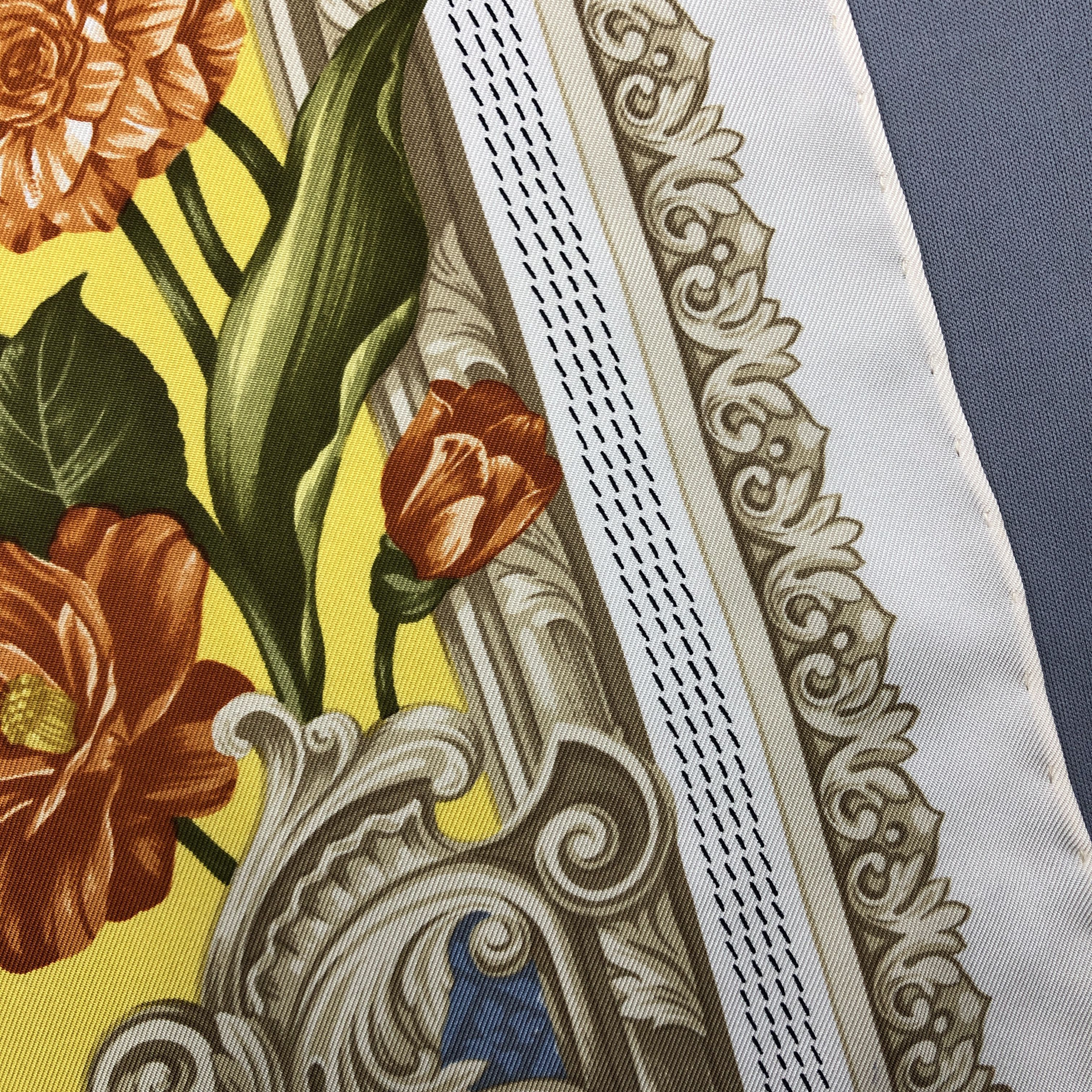 Loewe × Vintage Vintage Loewe SILK Scarf Un Globo En Aranjuez Stole Wraps Size ONE SIZE - 15 Thumbnail