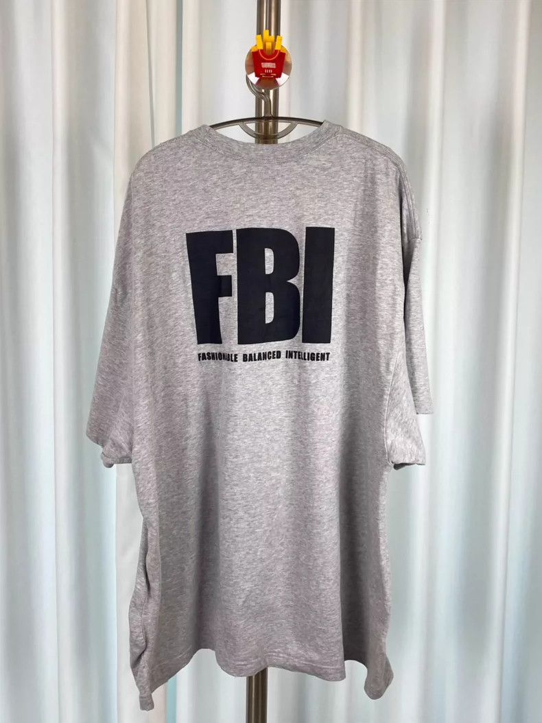 Balenciaga Balenciaga Logo Worn Crackle Letter Print Grey Short Sleev Size US L / EU 52-54 / 3 - 2 Thumbnail