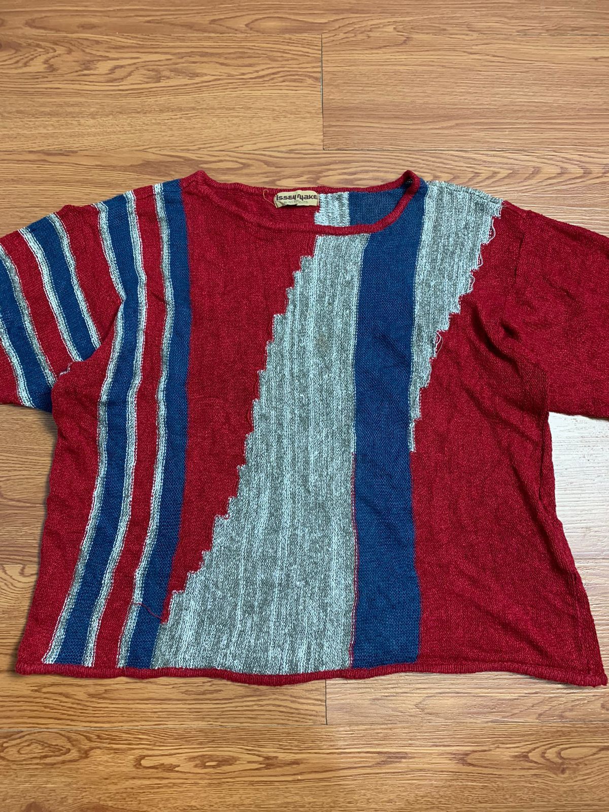 Issey Miyake 70/80s Issey Miyake Patterned Short Sleeve Knitwear Size US M / EU 48-50 / 2 - 3 Thumbnail
