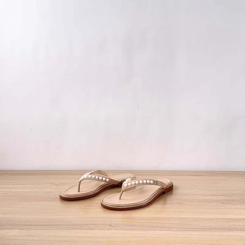 Chanel Slippers 36